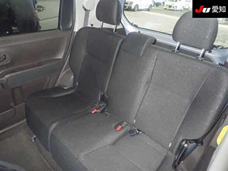 TOYOTA SPADE 2013