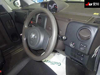 TOYOTA SPADE 2013