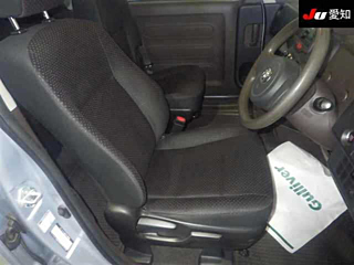 TOYOTA SPADE 2013