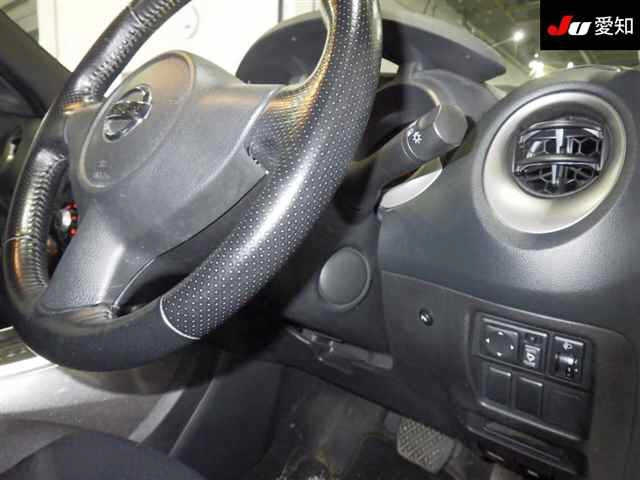 NISSAN JUKE 2010
