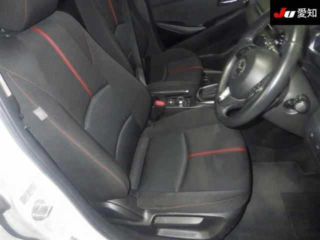 MAZDA DEMIO 2015