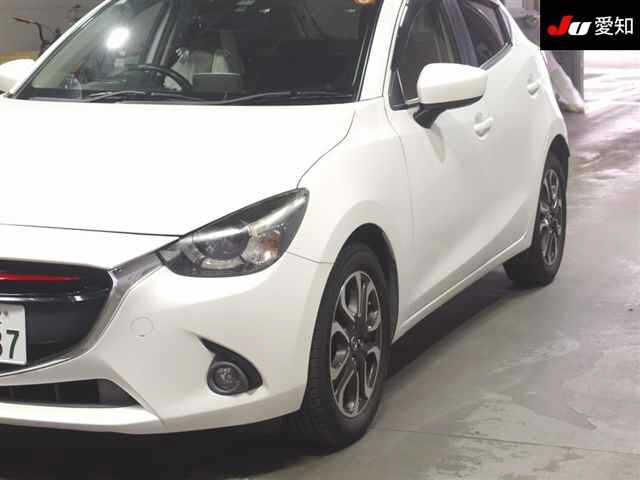 MAZDA DEMIO 2015