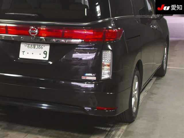 NISSAN ELGRAND 2010