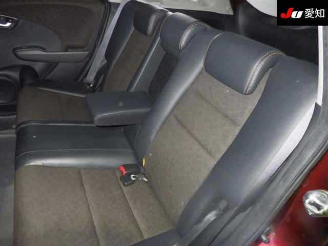 HONDA FIT SHUTTLE 2013