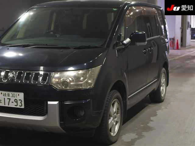 MITSUBISHI DELICA D5 2009
