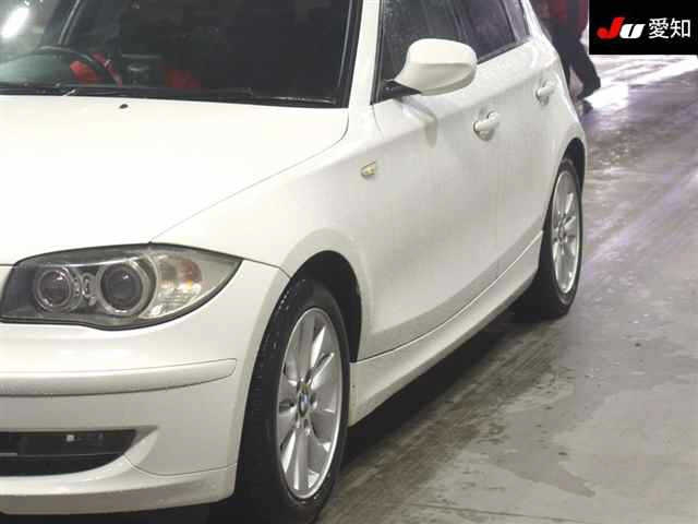 BMW 1 SERIES 2010