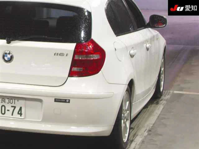 BMW 1 SERIES 2010