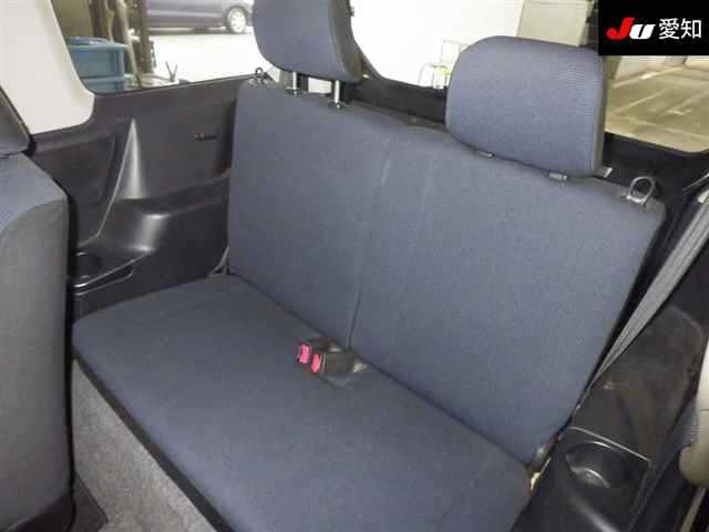 NISSAN KIX 2009