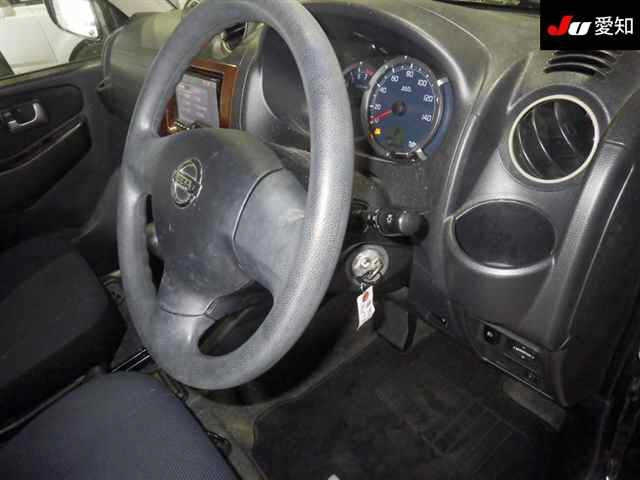 NISSAN KIX 2009