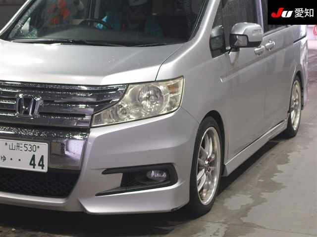 HONDA STEP WAGON 2011