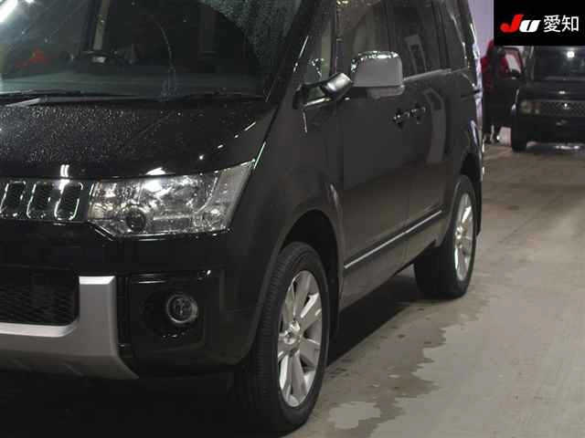 MITSUBISHI DELICA D5 2016