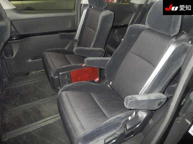 TOYOTA VELLFIRE 2010