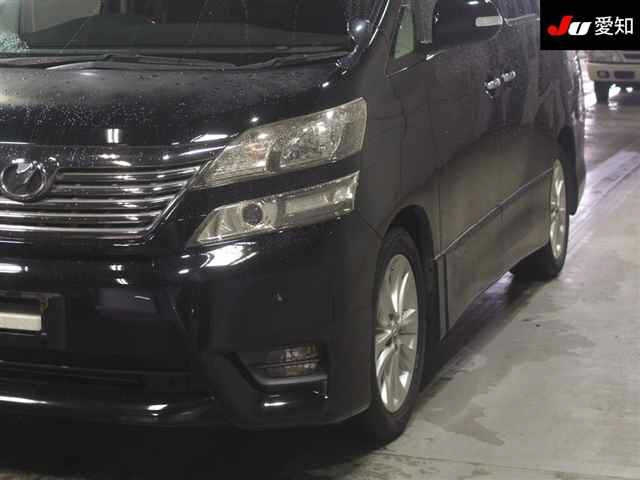 TOYOTA VELLFIRE 2010