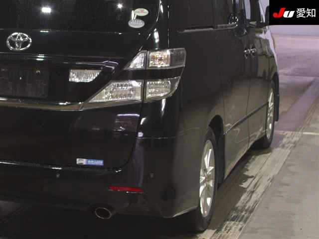 TOYOTA VELLFIRE 2010