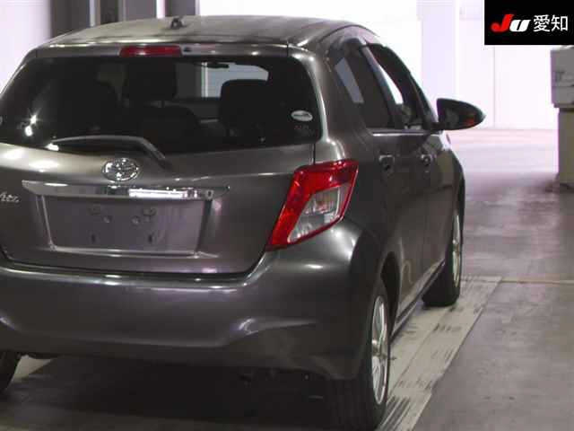 TOYOTA VITZ 2012