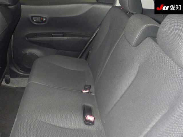 TOYOTA VITZ 2013