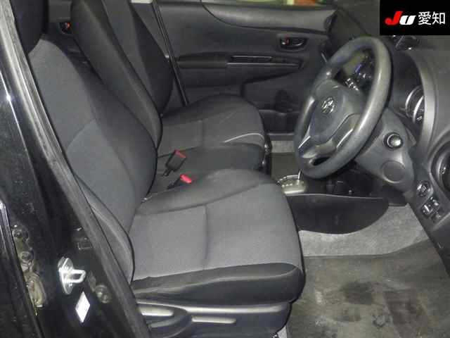 TOYOTA VITZ 2013