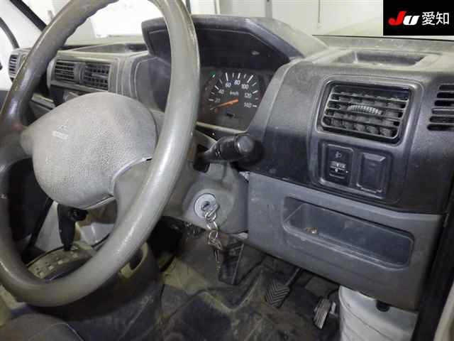 MITSUBISHI MINICAB TRUCK 2009