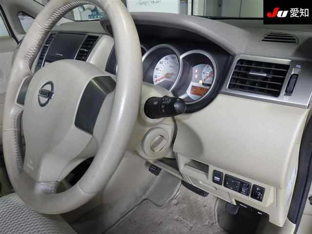 NISSAN TIIDA 2012