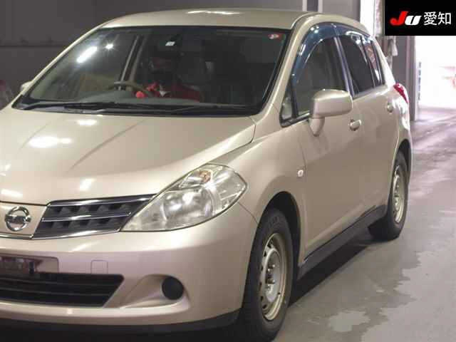 NISSAN TIIDA 2012