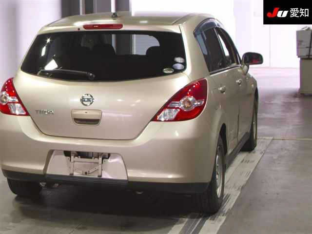 NISSAN TIIDA 2012