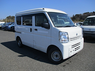 NISSAN CLIPPER VAN