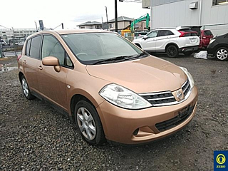 NISSAN TIIDA