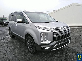 MITSUBISHI DELICA D5