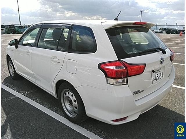 TOYOTA COROLLA FIELDER 2017