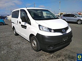 NISSAN NV200