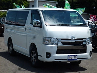 TOYOTA HIACE VAN