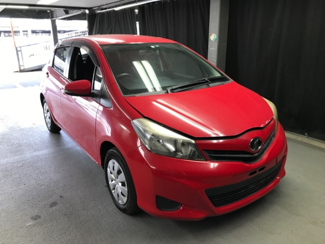 TOYOTA VITZ 2012
