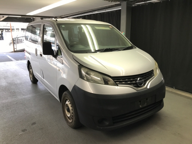NISSAN NV200 2017