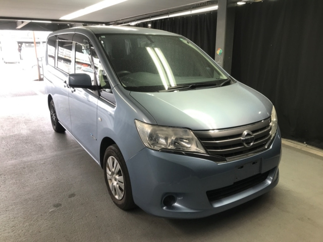 NISSAN SERENA 2013