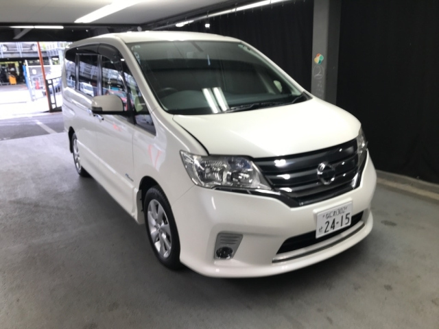NISSAN SERENA
