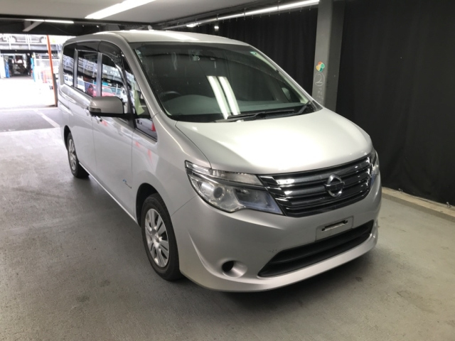 NISSAN SERENA 2015