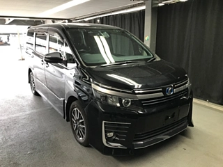 TOYOTA VOXY 2017