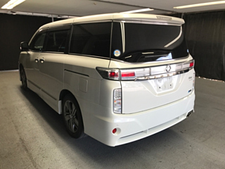 NISSAN ELGRAND 2010