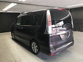 NISSAN SERENA 2011