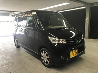 NISSAN ROOX 2010