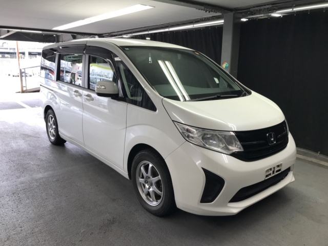 HONDA STEP WAGON 2016