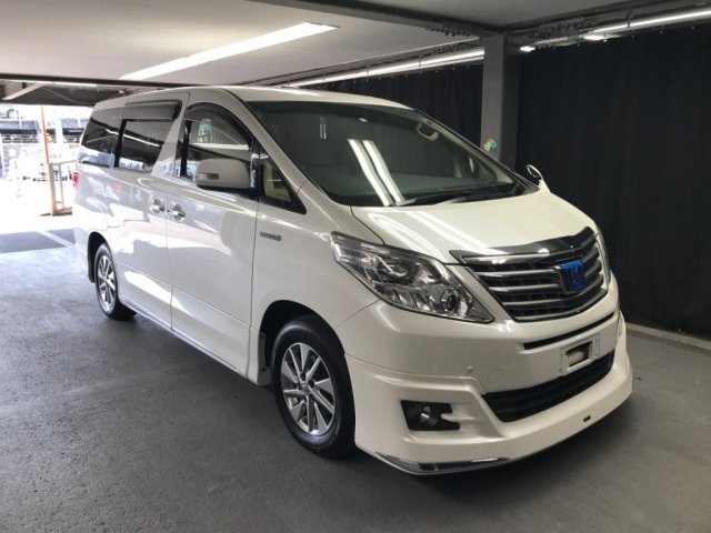 TOYOTA ALPHARD 2014