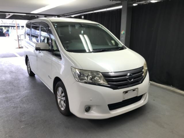 NISSAN SERENA 2012