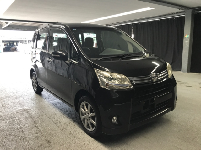 DAIHATSU MOVE 2011