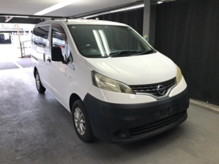 NISSAN NV200 2010