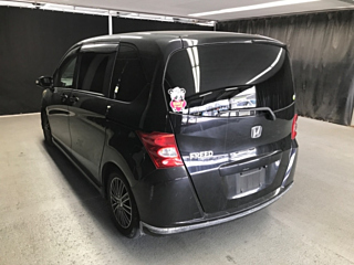 HONDA FREED 2011
