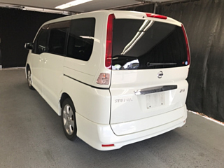 NISSAN SERENA 2010