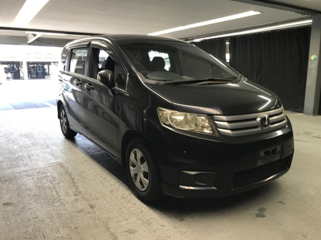 HONDA FREED 2012