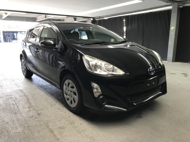 TOYOTA AQUA 2016