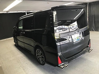 TOYOTA VOXY 2020